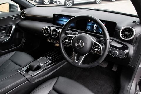 Mercedes-Benz A Class A 180 SPORT EXECUTIVE EDITION 4