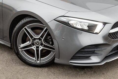 Mercedes-Benz A Class A 200 AMG LINE EXECUTIVE 11
