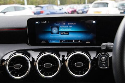 Mercedes-Benz A Class A 200 AMG LINE EXECUTIVE 26