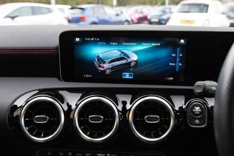 Mercedes-Benz A Class A 200 AMG LINE EXECUTIVE 27