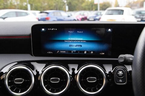 Mercedes-Benz A Class A 200 AMG LINE EXECUTIVE 23