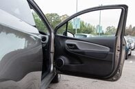 Toyota Yaris VVT-I ICON 14