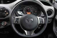 Toyota Yaris VVT-I ICON 21