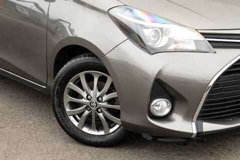 Toyota Yaris VVT-I ICON 10