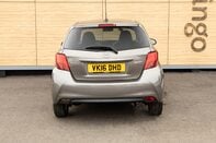 Toyota Yaris VVT-I ICON 6