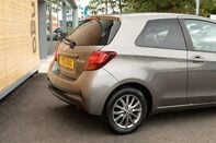 Toyota Yaris VVT-I ICON 8