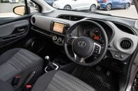 Toyota Yaris VVT-I ICON 4