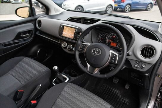 Toyota Yaris VVT-I ICON
