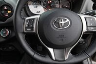 Toyota Yaris VVT-I ICON 19