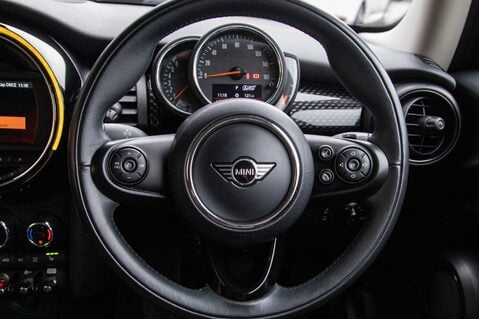 Mini Hatch COOPER S CLASSIC 21