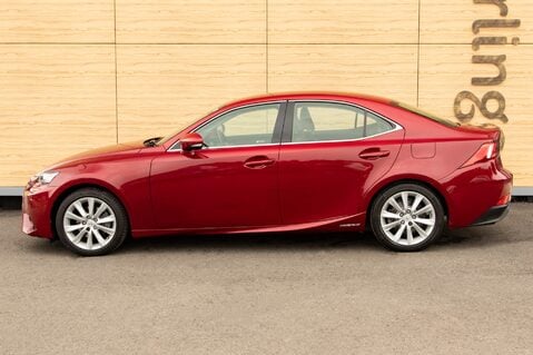 Lexus Is 300H ADVANCE 13