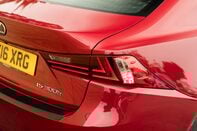 Lexus Is 300H ADVANCE 9