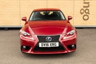 Lexus Is 300H ADVANCE 5