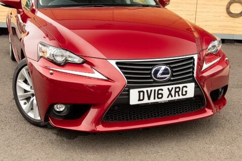 Lexus Is 300H ADVANCE 10