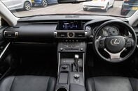 Lexus Is 300H ADVANCE 3