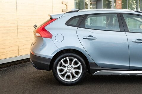 Volvo V40 T3 CROSS COUNTRY PRO 7