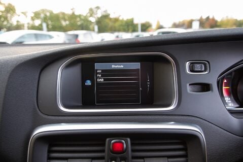 Volvo V40 T3 CROSS COUNTRY PRO 22