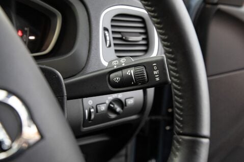 Volvo V40 T3 CROSS COUNTRY PRO 18