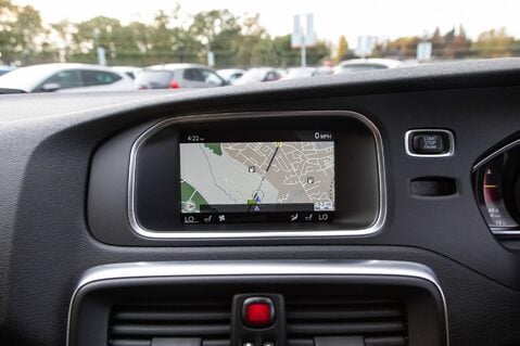 Volvo V40 T3 CROSS COUNTRY PRO 25