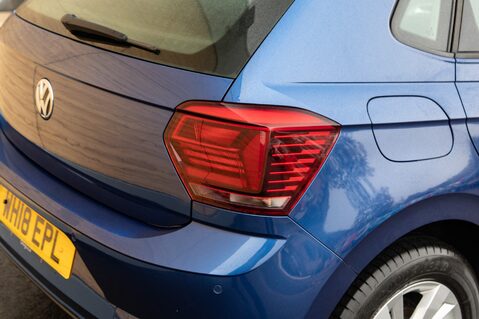 Volkswagen Polo SE TSI DSG 9