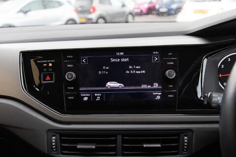 Volkswagen Polo SE TSI DSG 27