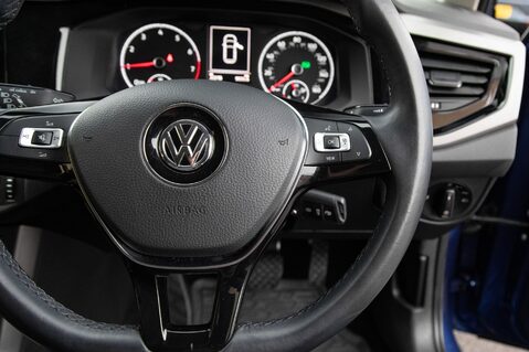 Volkswagen Polo SE TSI DSG 20