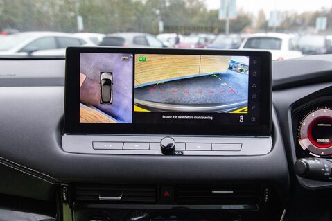 Nissan Qashqai DIG-T N-CONNECTA MHEV 26