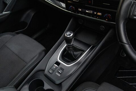 Nissan Qashqai DIG-T N-CONNECTA MHEV 30