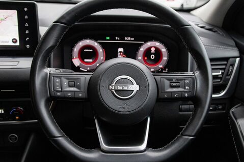 Nissan Qashqai DIG-T N-CONNECTA MHEV 21