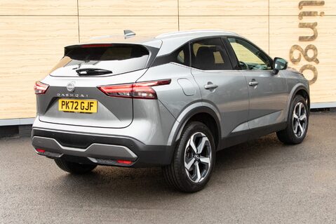 Nissan Qashqai DIG-T N-CONNECTA MHEV 2