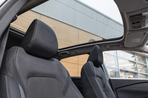 Nissan Qashqai DIG-T N-CONNECTA MHEV 29