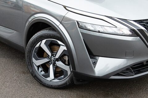 Nissan Qashqai DIG-T N-CONNECTA MHEV 11