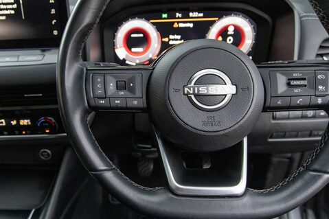 Nissan Qashqai DIG-T N-CONNECTA MHEV 19