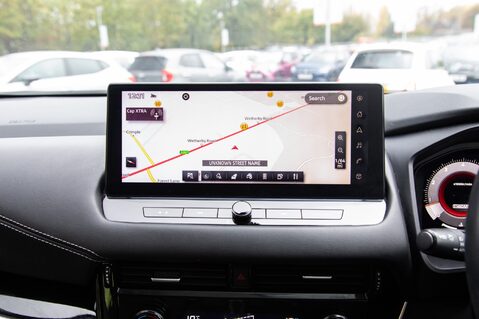 Nissan Qashqai DIG-T N-CONNECTA MHEV 23