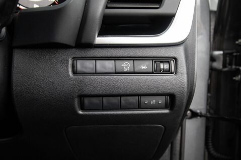 Nissan Qashqai DIG-T N-CONNECTA MHEV 16