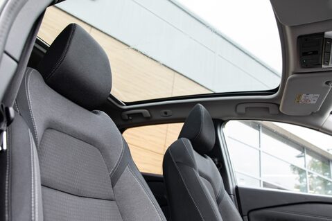 Nissan Qashqai DIG-T N-CONNECTA MHEV 29