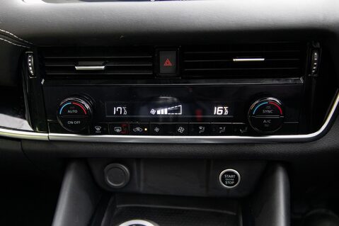 Nissan Qashqai DIG-T N-CONNECTA MHEV 31
