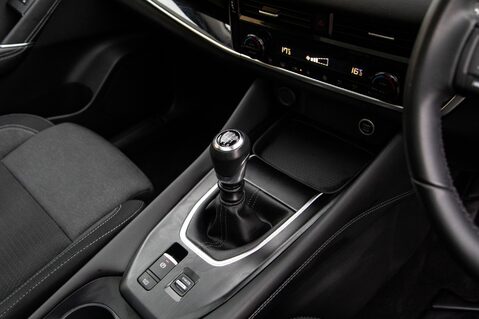 Nissan Qashqai DIG-T N-CONNECTA MHEV 30