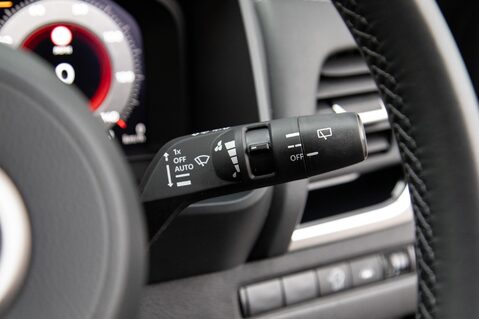 Nissan Qashqai DIG-T N-CONNECTA MHEV 18