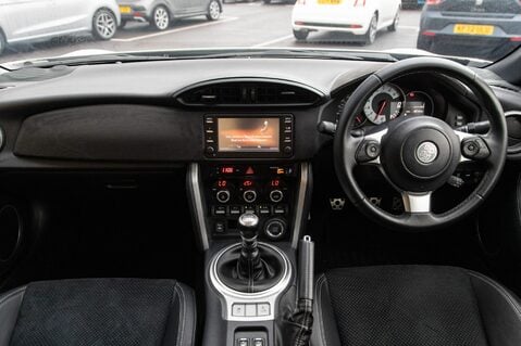 Toyota GT86 D-4S PRO 3