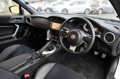 Toyota GT86 D-4S PRO 4