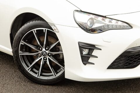 Toyota GT86 D-4S PRO 11