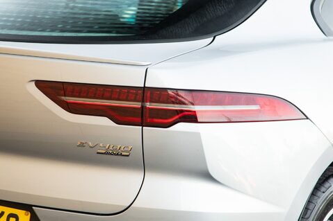 Jaguar I-Pace SE 9