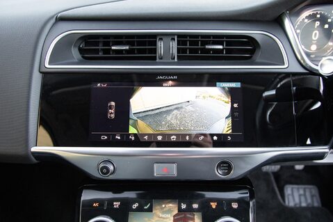 Jaguar I-Pace SE 24
