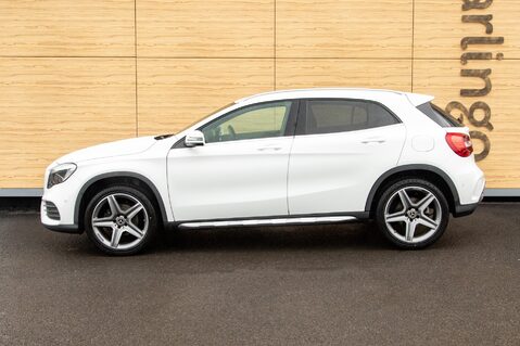 Mercedes-Benz GLA Class GLA 200 D 4MATIC AMG LINE EXECUTIVE 13