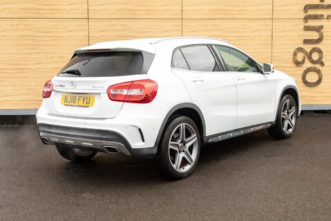 Mercedes-Benz GLA Class GLA 200 D 4MATIC AMG LINE EXECUTIVE 2