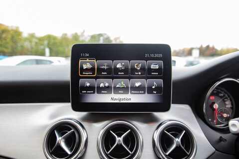 Mercedes-Benz GLA Class GLA 200 D 4MATIC AMG LINE EXECUTIVE 37