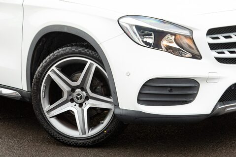 Mercedes-Benz GLA Class GLA 200 D 4MATIC AMG LINE EXECUTIVE 10