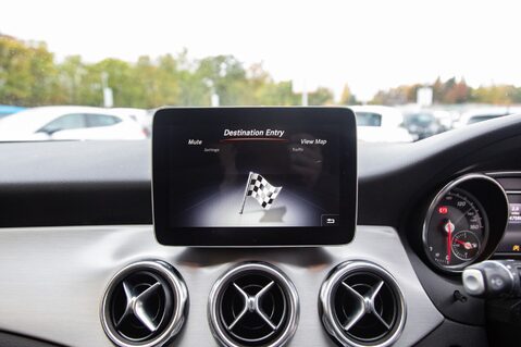 Mercedes-Benz GLA Class GLA 200 D 4MATIC AMG LINE EXECUTIVE 29