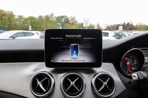 Mercedes-Benz GLA Class GLA 200 D 4MATIC AMG LINE EXECUTIVE 23